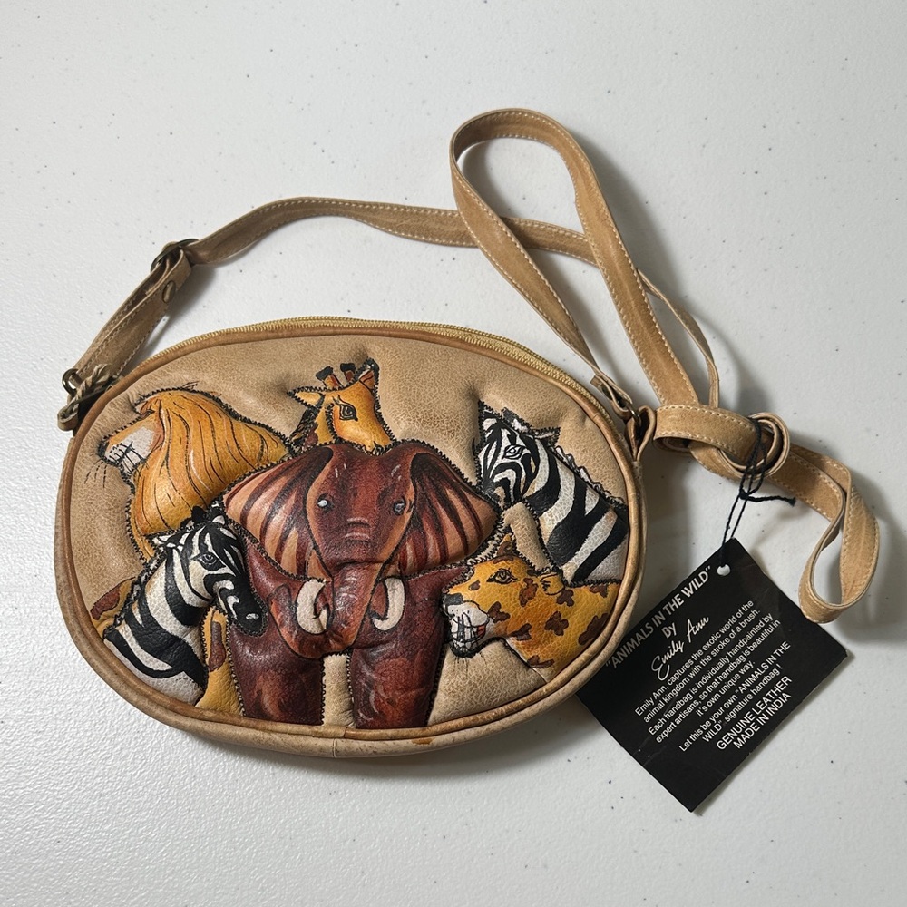 NWT Emily Ann Handpainted Animals In The Wild Leather Crossbody Bag